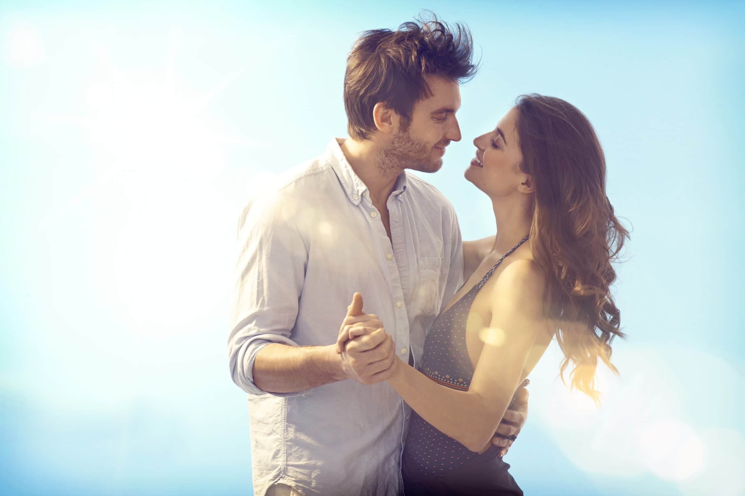 couple-dancing